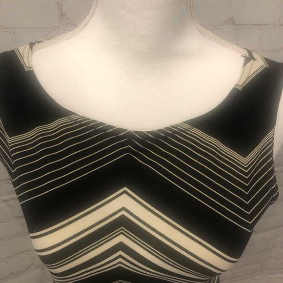 Black and White Sleeveless Dress size Medium - Picture 4 of 5